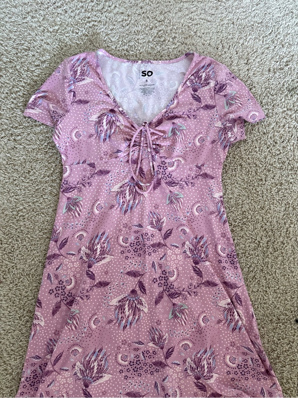 SO Lavender and Light Pink Floral Lace-Up V-Neck Top